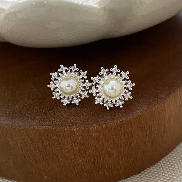 Brinco Pérola e Zircônias