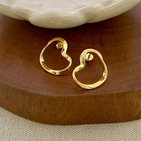 Brinco Orgânico Dourado